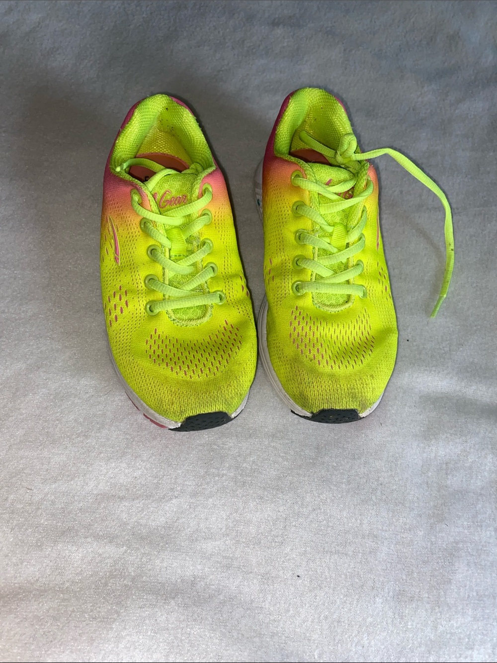 LA Gear neon tennis shoes